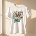 Playera personalizada LOKA HEROES con ilustración estilo cómic de un perro, colgada junto a una ventana con luz natural.