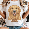 Playera blanca LOKA con retrato ilustrado de golden retriever en tonos dorados y nombre Luna al frente.